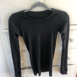 Black Lululemon Swiftly Tech Long Sleeve size 2